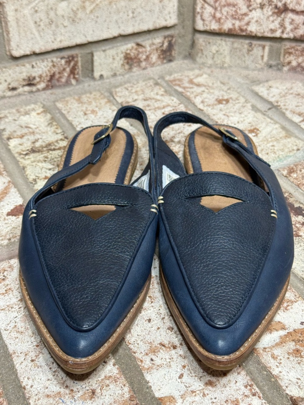 Sperry Women's Navy Pointed Slingback Flats with Cut Out Size 8.5 - Picture 2 of 12